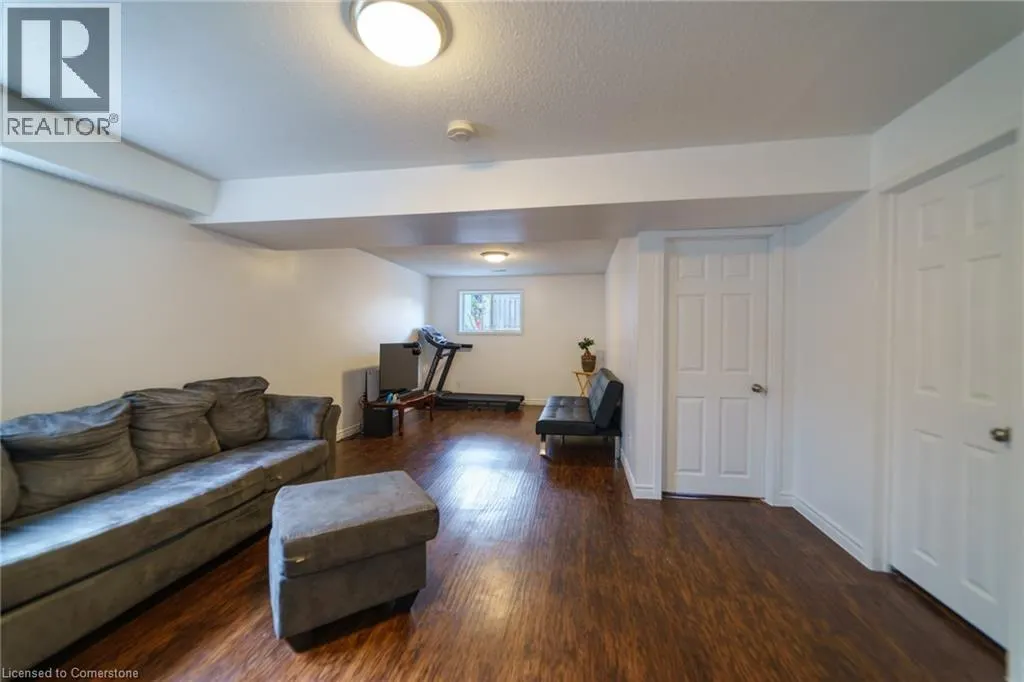430 BANKSIDE Crescent
