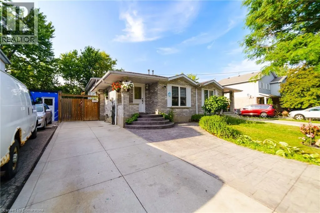 430 BANKSIDE Crescent