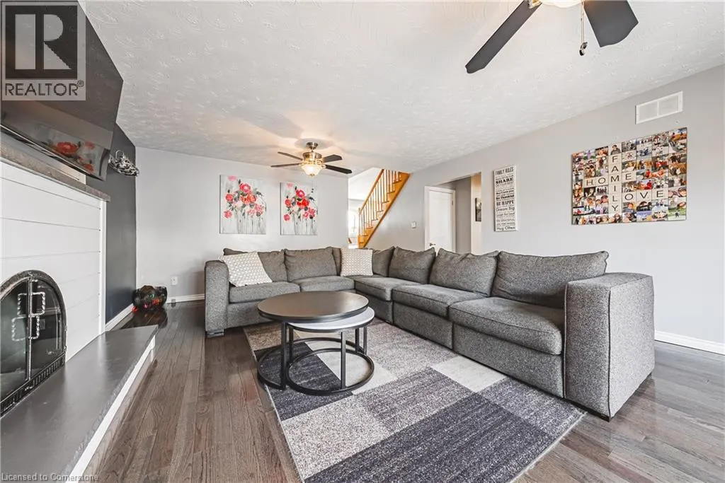 95 ELLINGTON Avenue