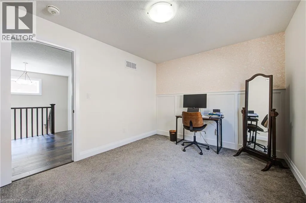 32 ARLINGTON Parkway