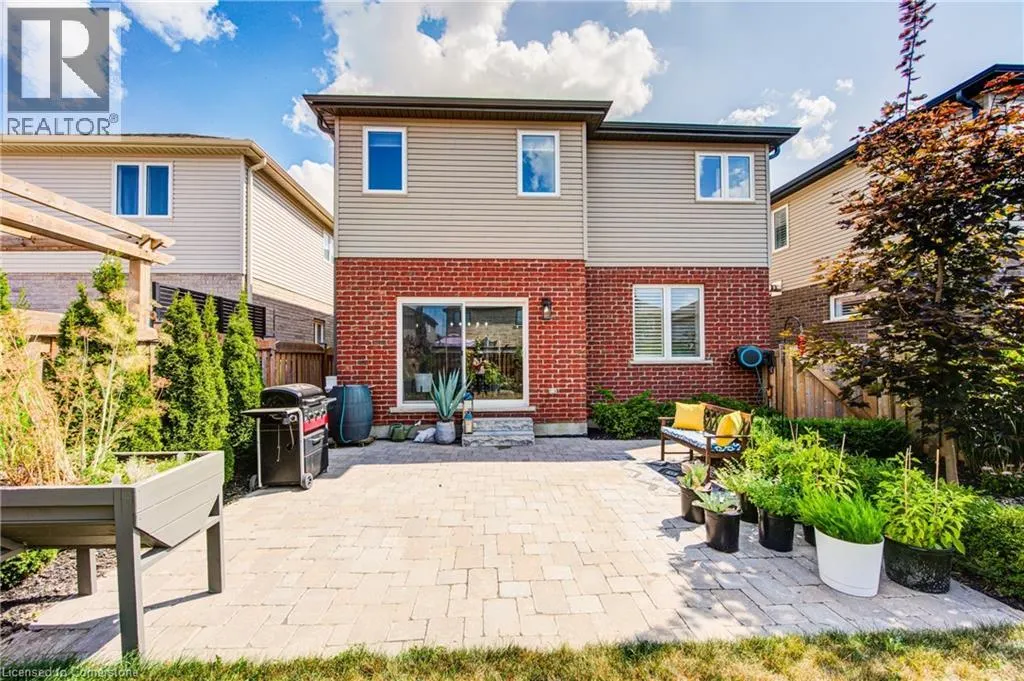 32 ARLINGTON Parkway