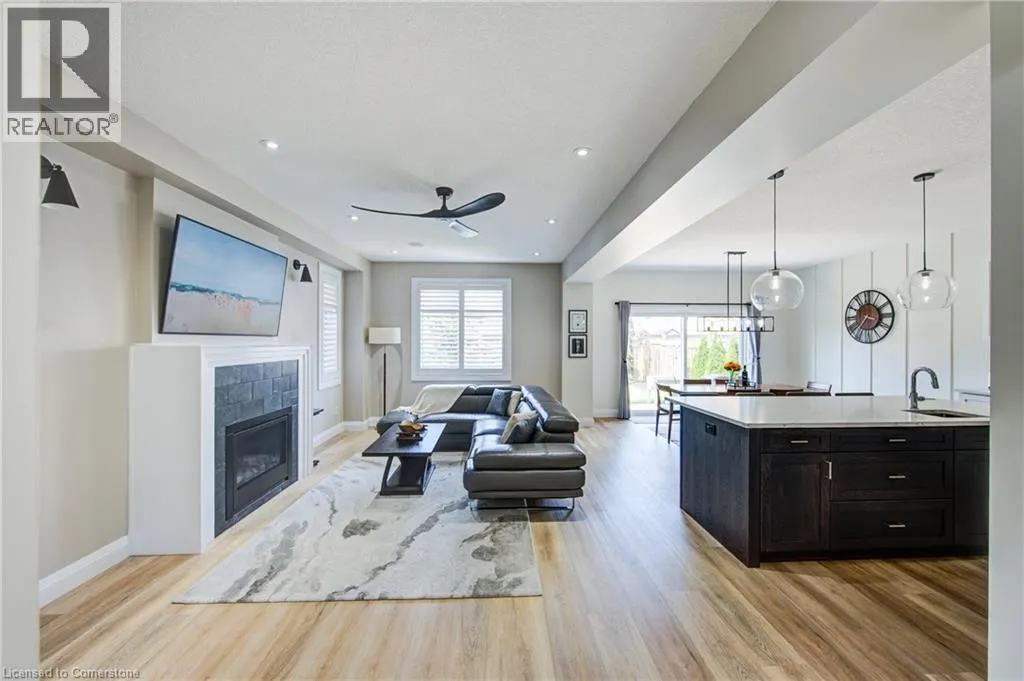 32 ARLINGTON Parkway