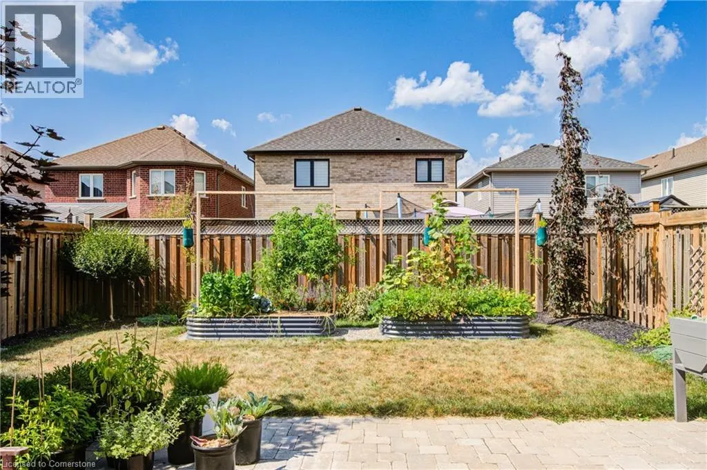 32 ARLINGTON Parkway