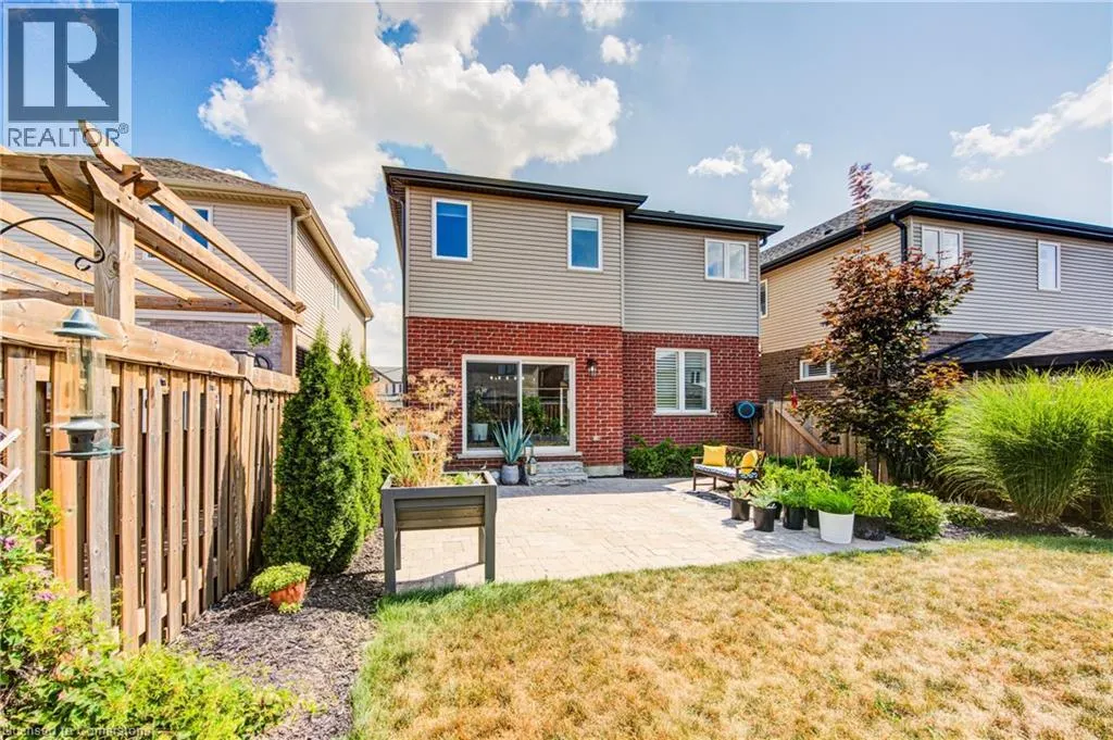 32 ARLINGTON Parkway