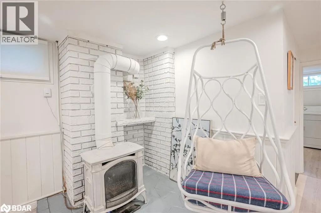 54 SOPHIA Street E Unit# Lower, #Lower