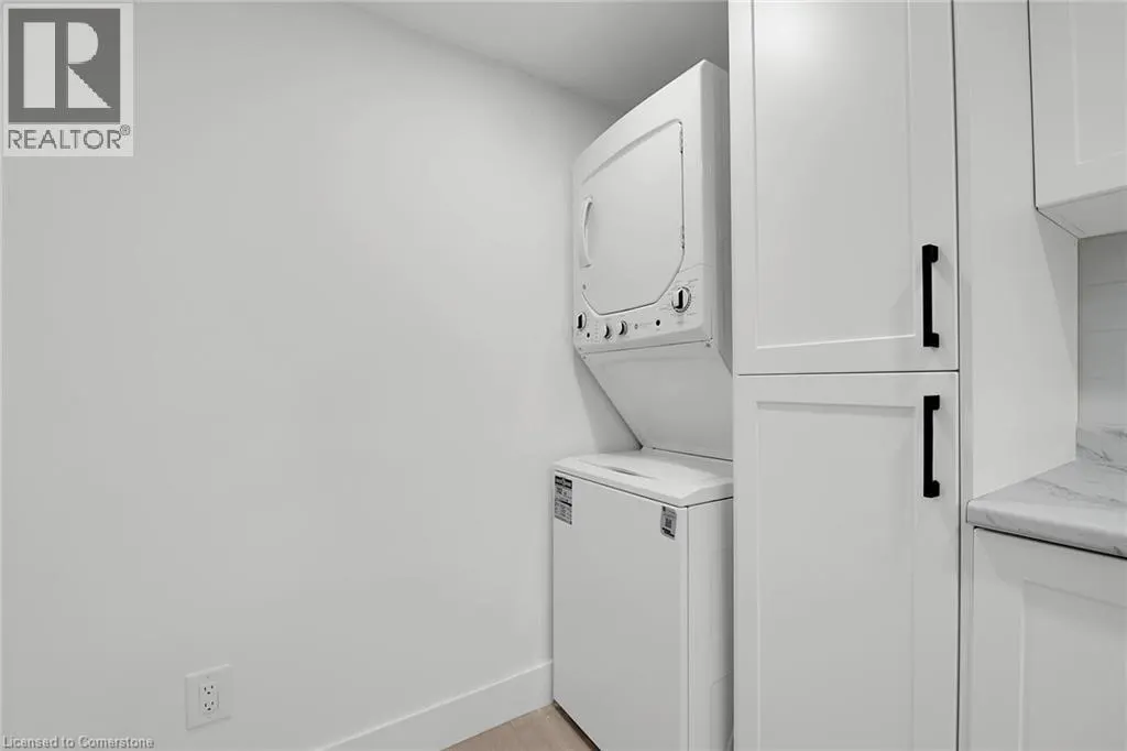 4 LILACSIDE Drive