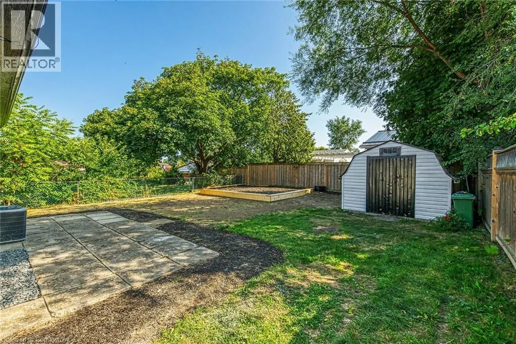 4 LILACSIDE Drive