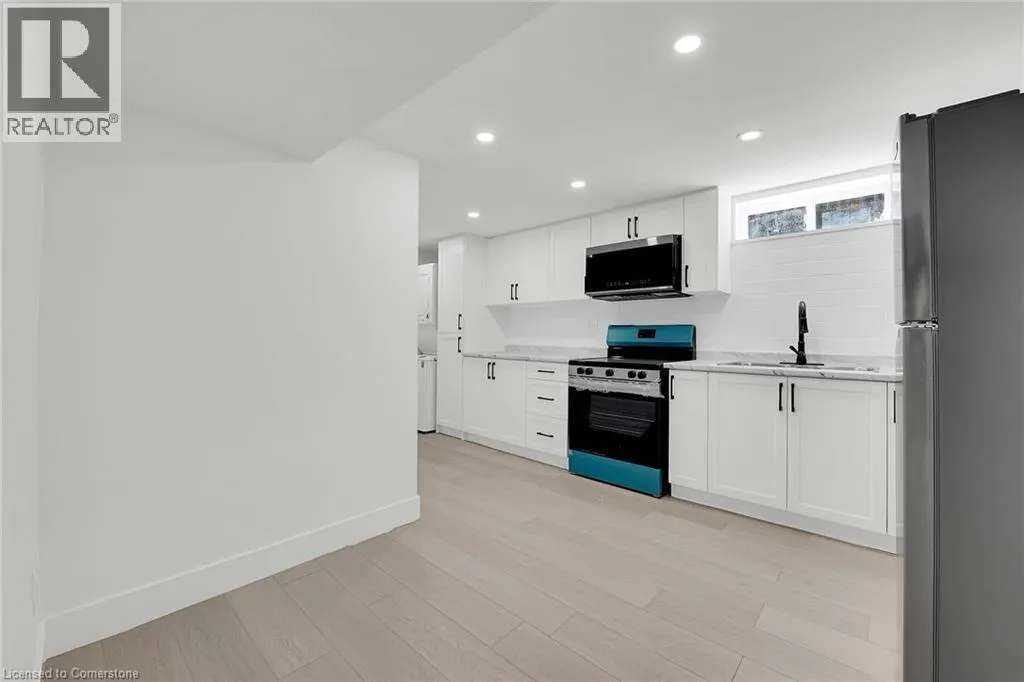 4 LILACSIDE Drive