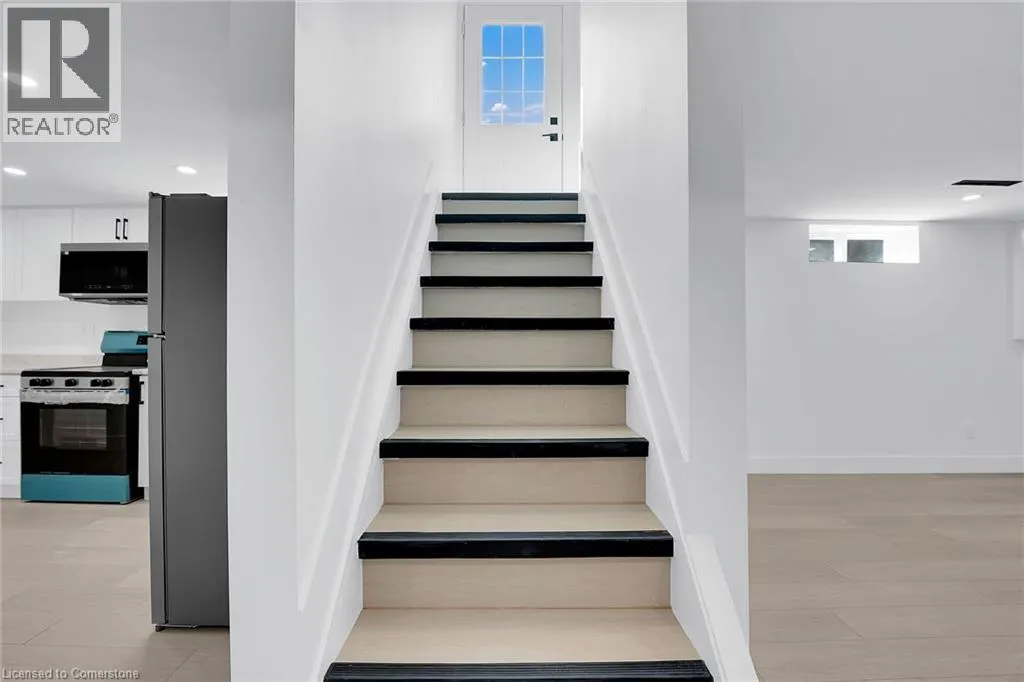 4 LILACSIDE Drive