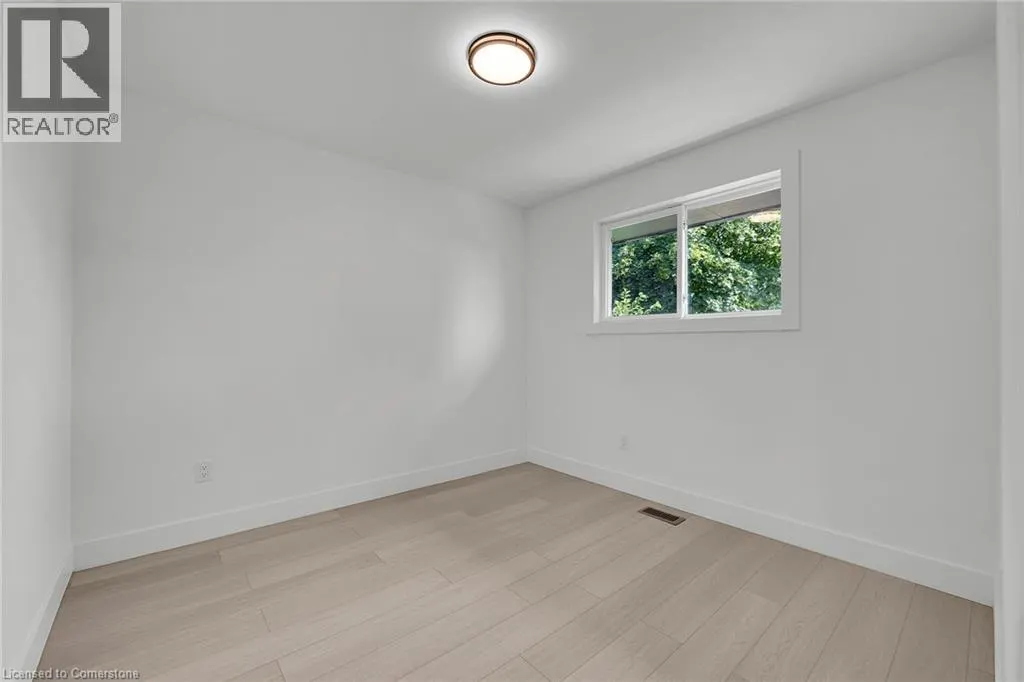 4 LILACSIDE Drive