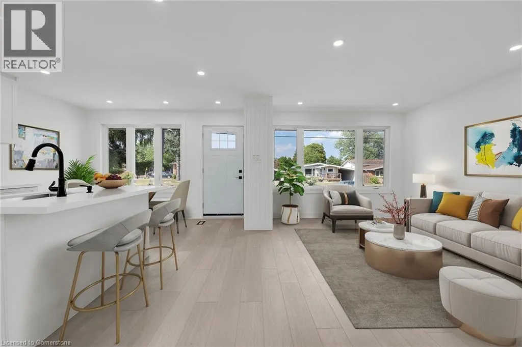 4 LILACSIDE Drive