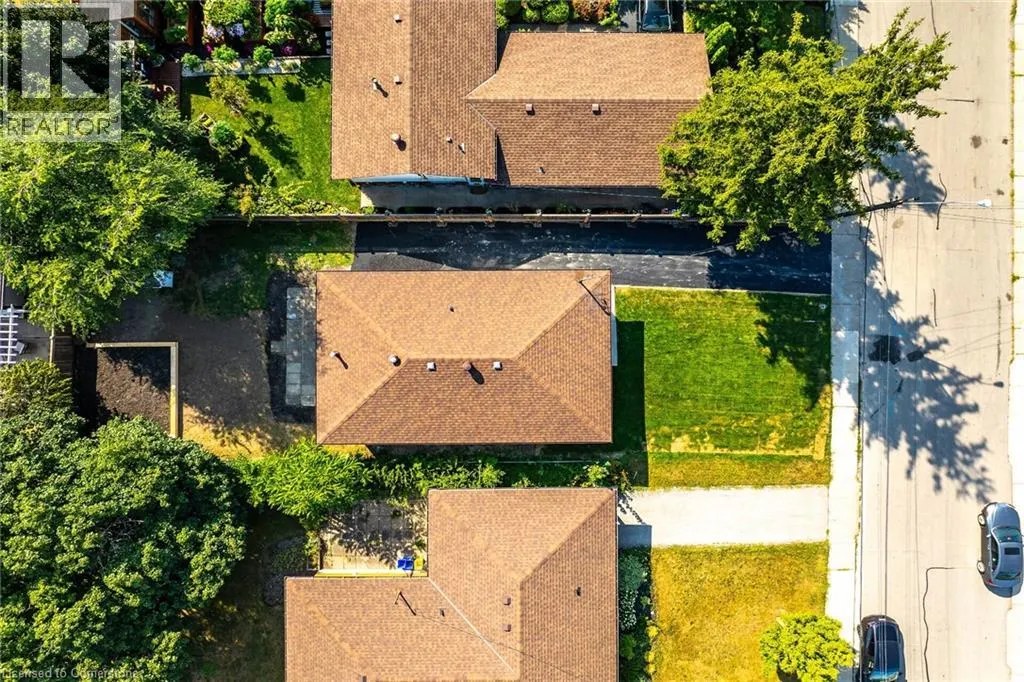 4 LILACSIDE Drive