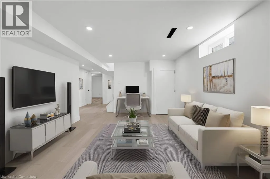 4 LILACSIDE Drive