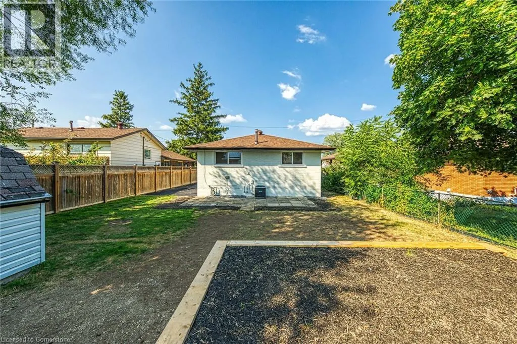 4 LILACSIDE Drive