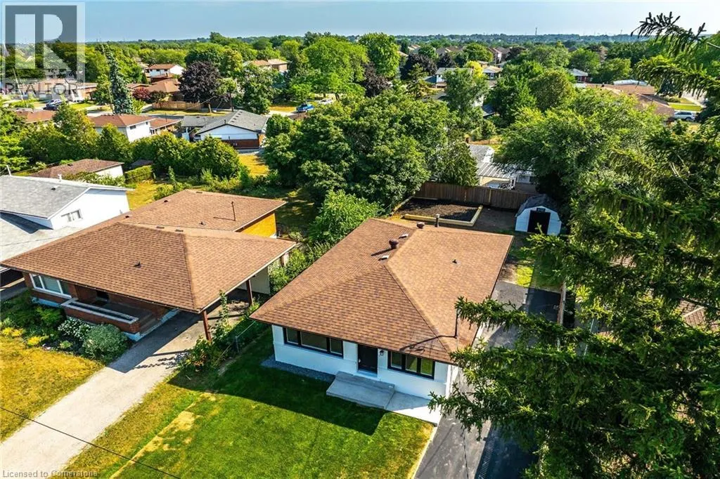 4 LILACSIDE Drive