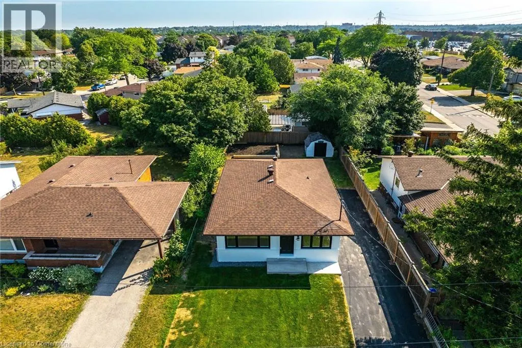 4 LILACSIDE Drive