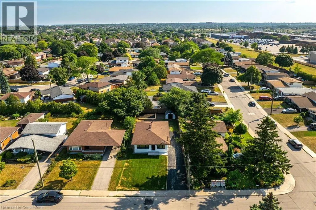4 LILACSIDE Drive