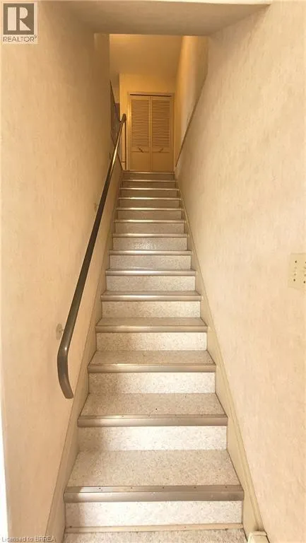 325 FAIRVIEW Drive