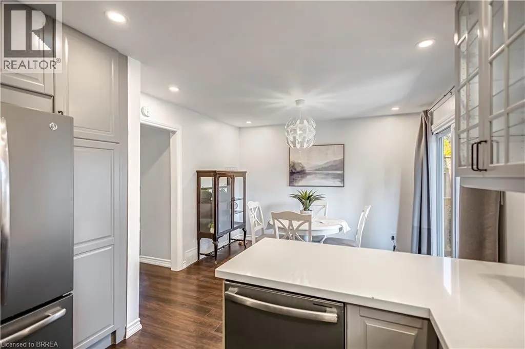 92 WHITE OWL Crescent