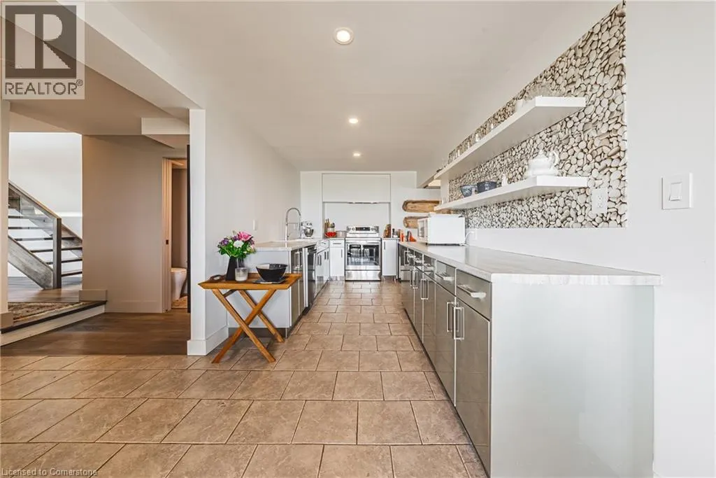 5 DEXTER Avenue