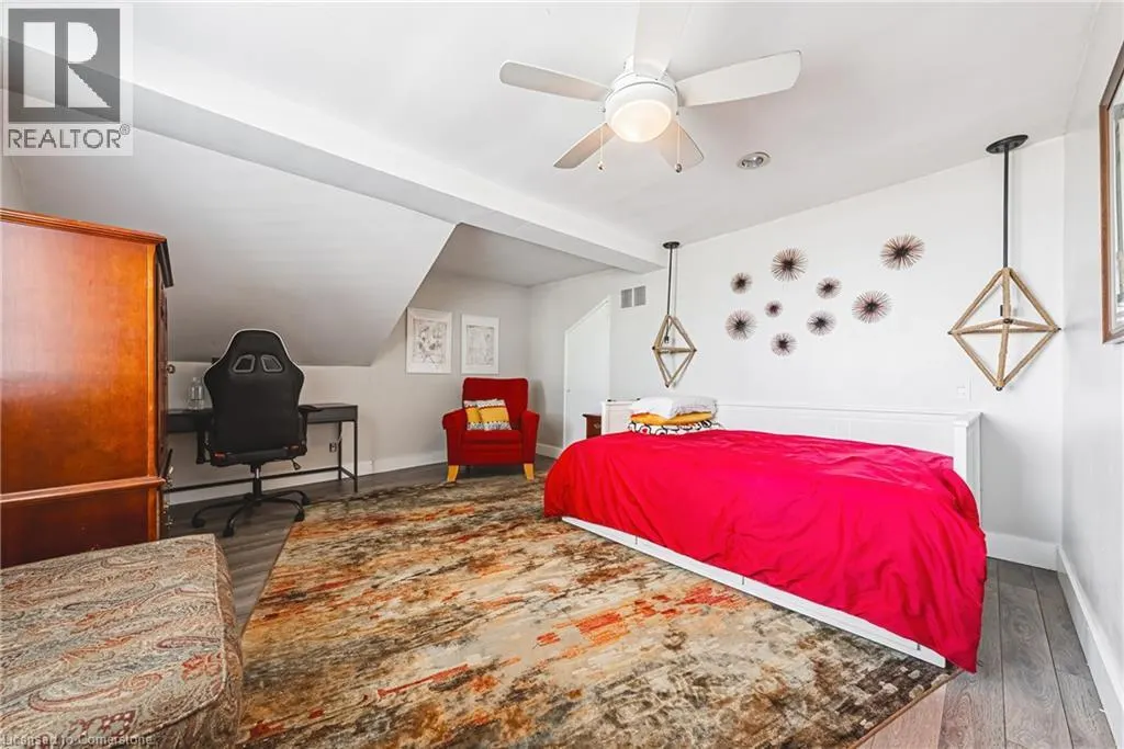 5 DEXTER Avenue