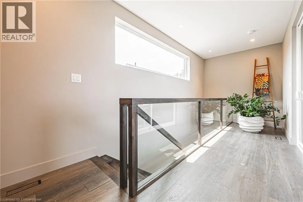 5 DEXTER Avenue