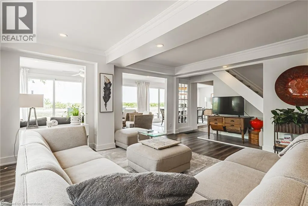 5 DEXTER Avenue