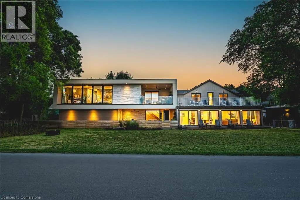 5 DEXTER Avenue