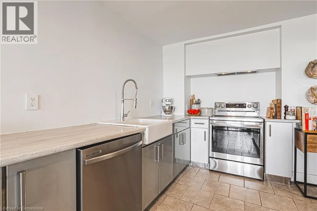 5 DEXTER Avenue