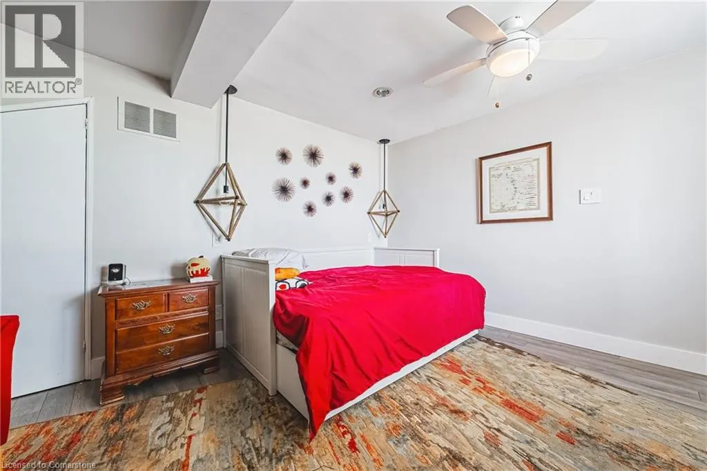 5 DEXTER Avenue