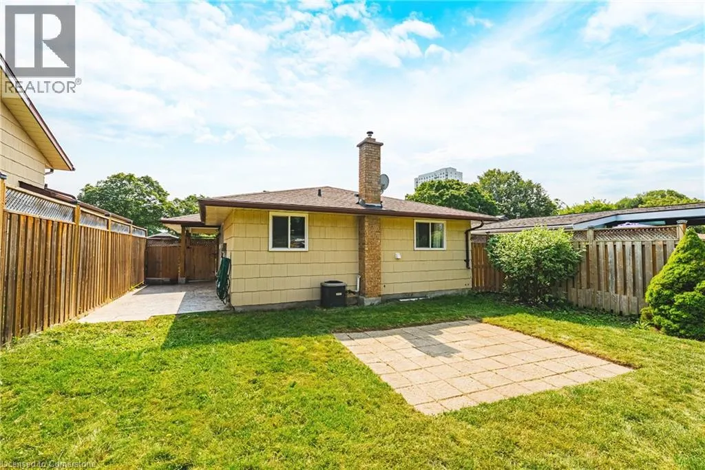 137 PEPPERWOOD Crescent