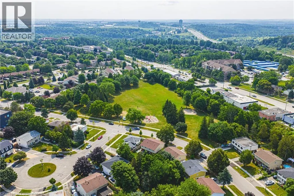 137 PEPPERWOOD Crescent