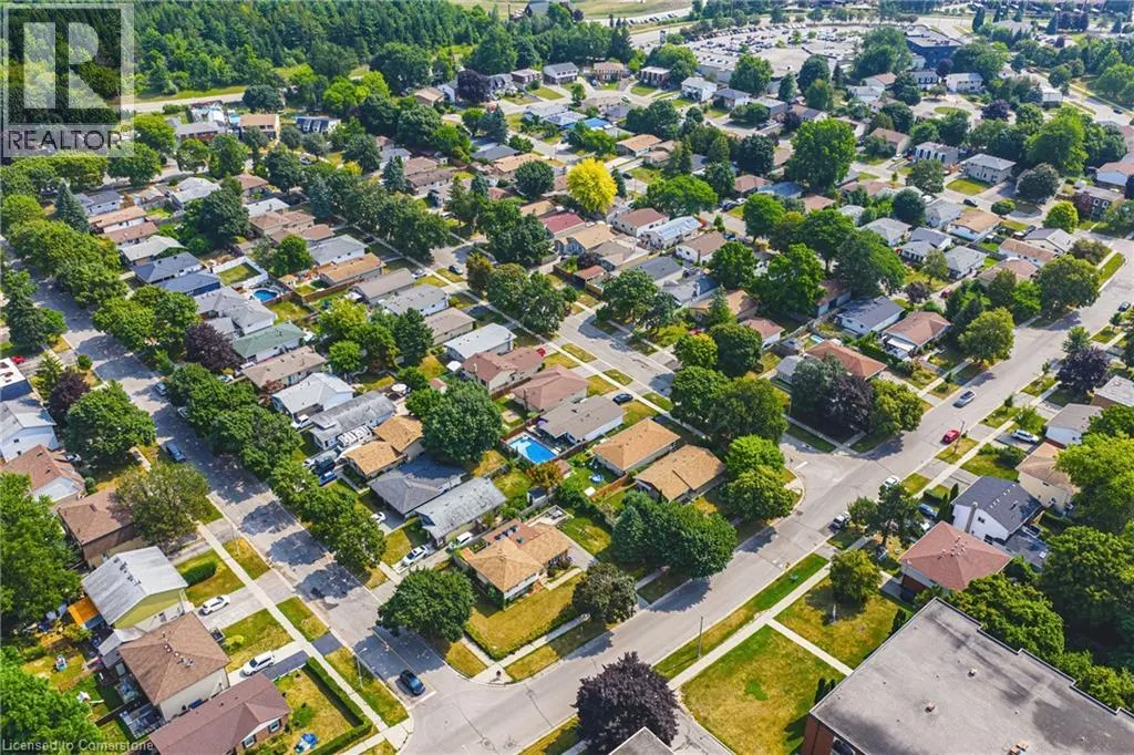 137 PEPPERWOOD Crescent