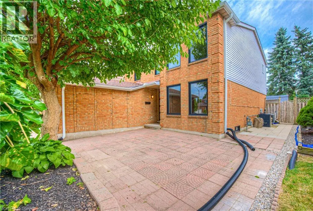 243 HIGHVIEW Drive