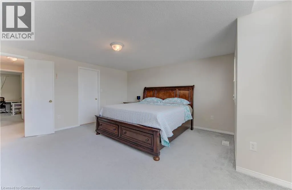 916 VERONICA Court