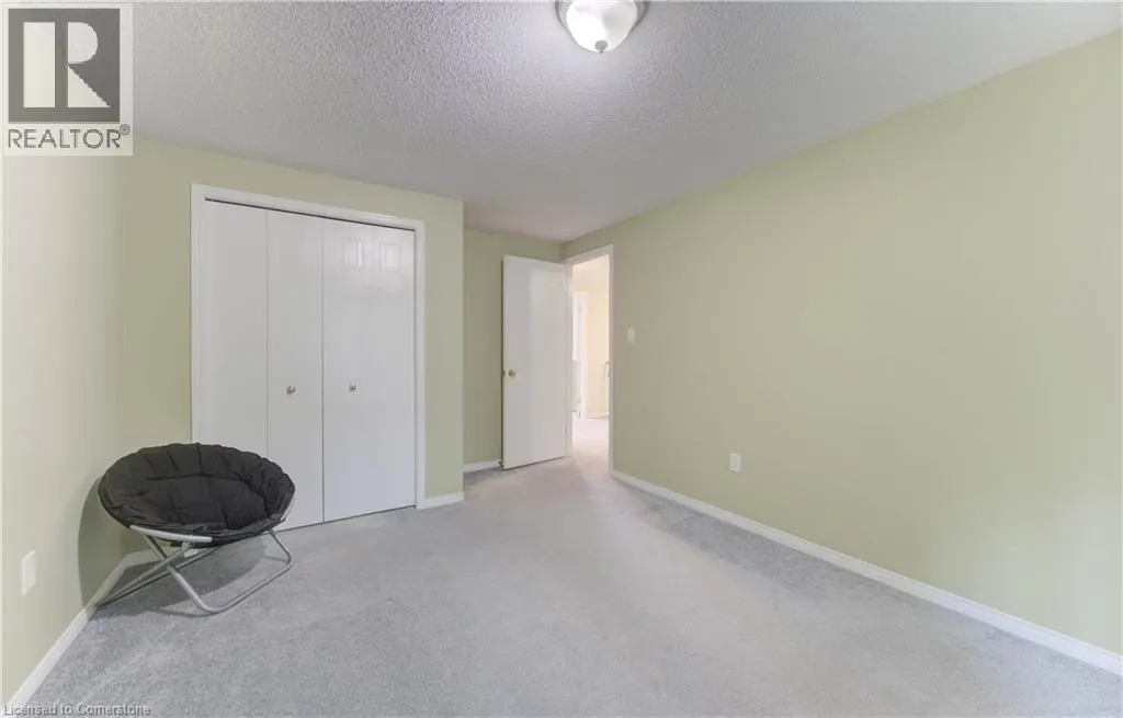 916 VERONICA Court