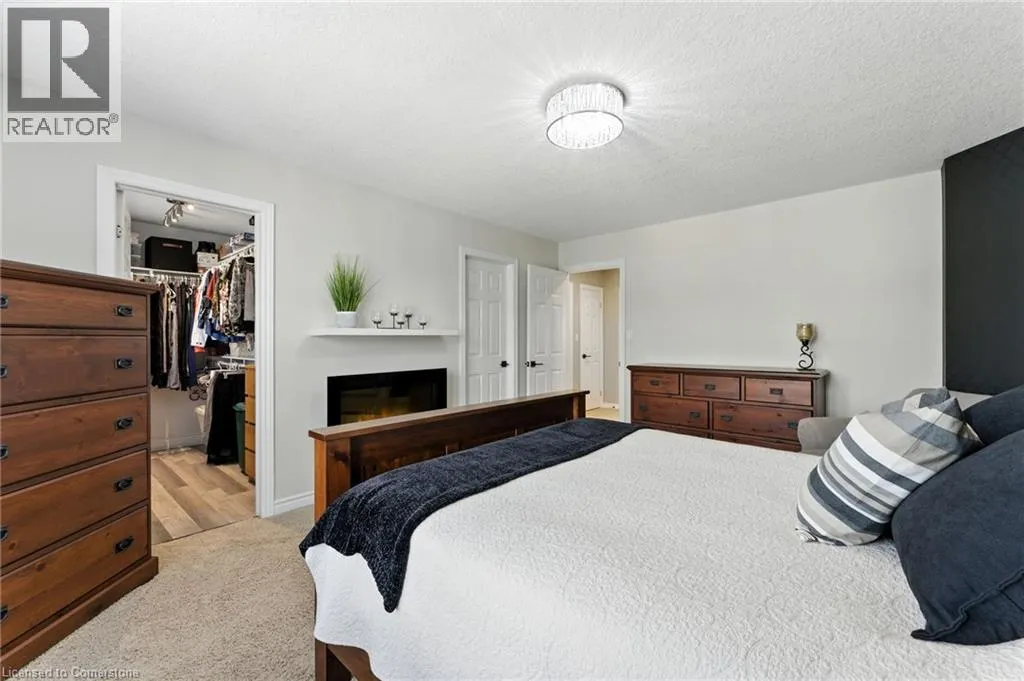 297 VINCENT Drive
