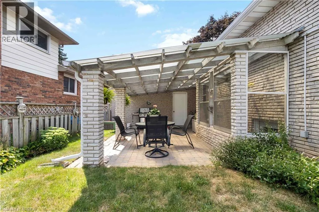 15 BURDOCK Boulevard