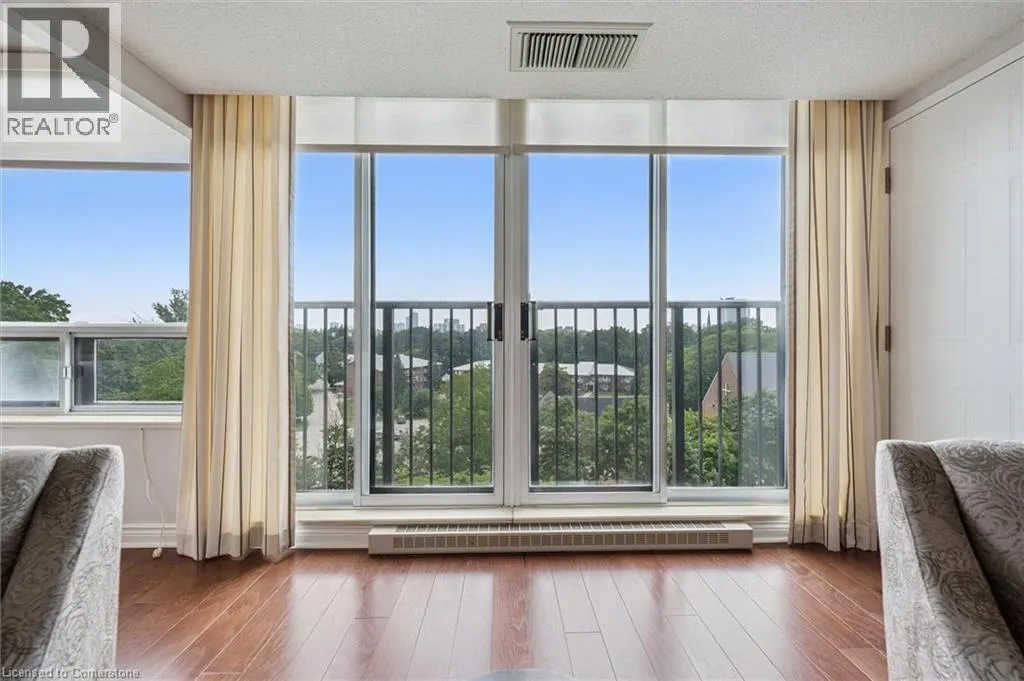 6 WILLOW Street Unit# 704, #704