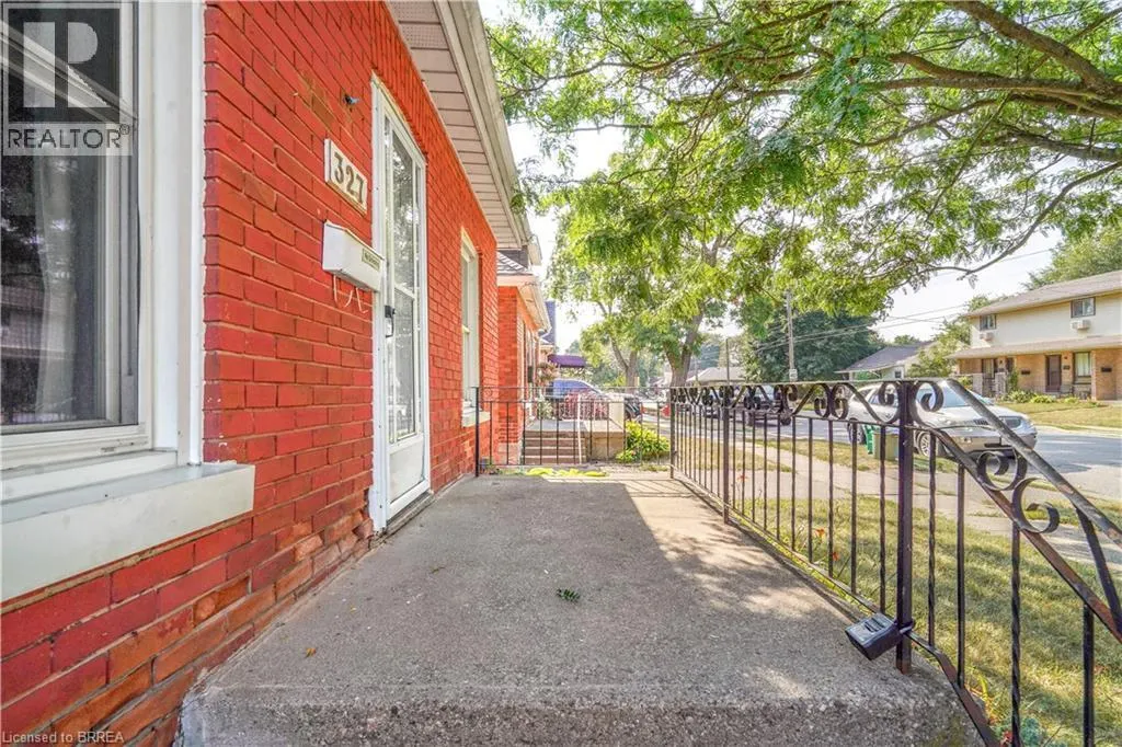 327 SHERIDAN Street