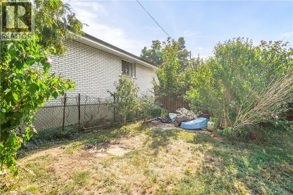 327 SHERIDAN Street