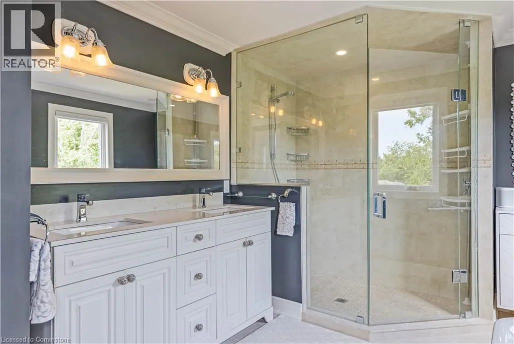 2119 AGINCOURT Crescent