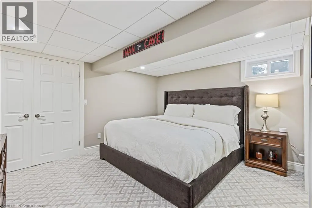 2119 AGINCOURT Crescent