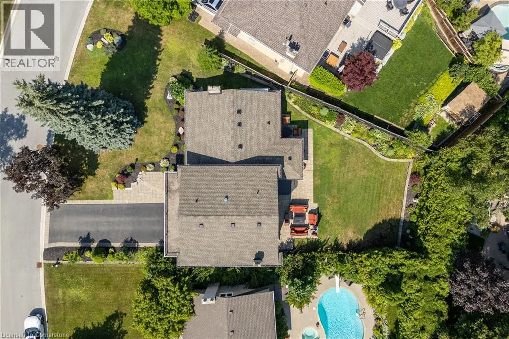 2119 AGINCOURT Crescent