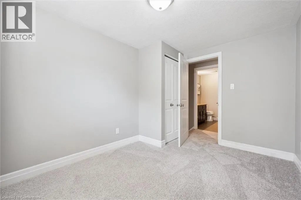 411 BANKSIDE Crescent