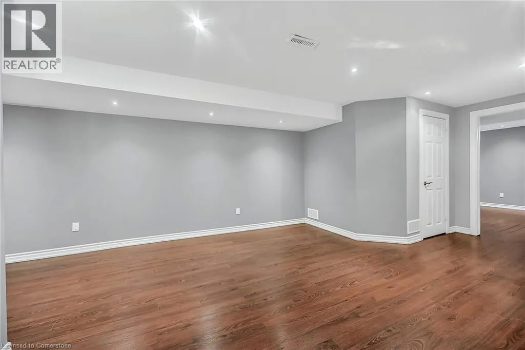 5648 EVELYN Lane