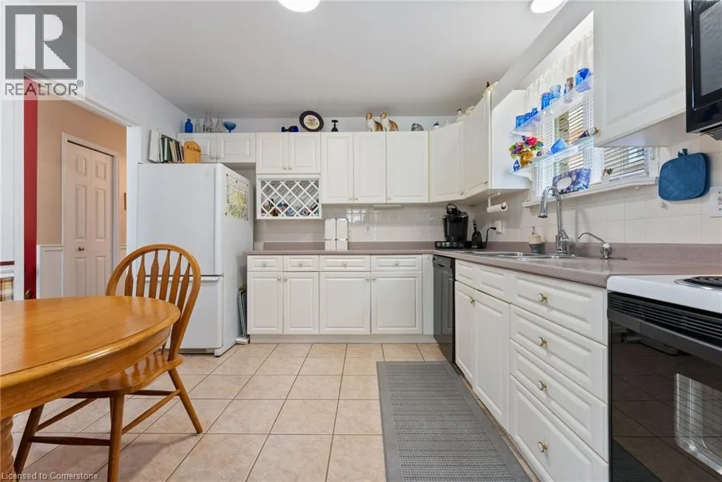 48 OLIVETREE Road