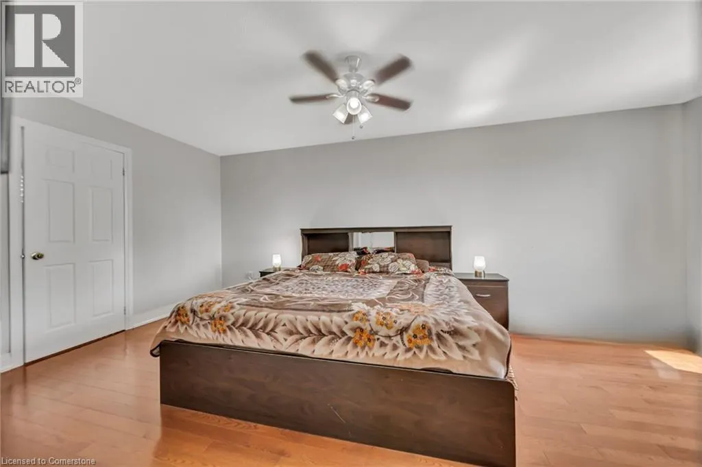 562 ORANGE WALK Crescent
