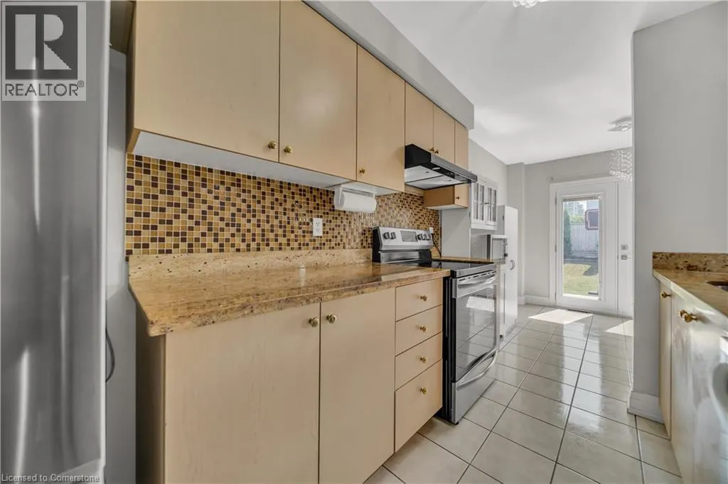 562 ORANGE WALK Crescent