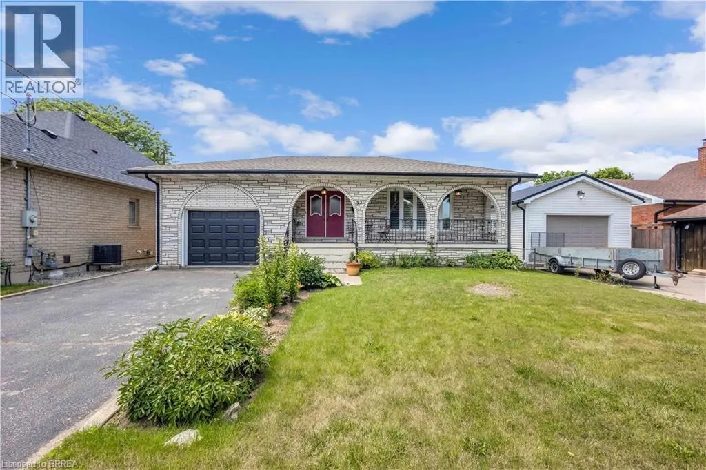 32 THORNTON Drive